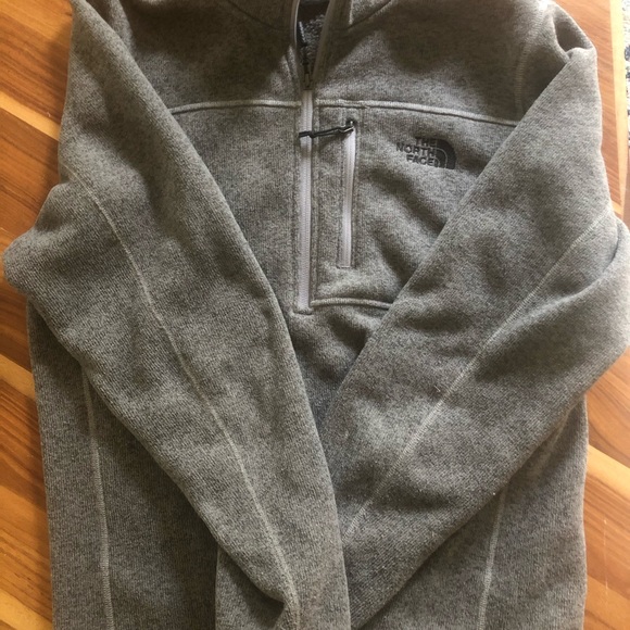 North face 1/4 zip pullover - Picture 2 of 2
